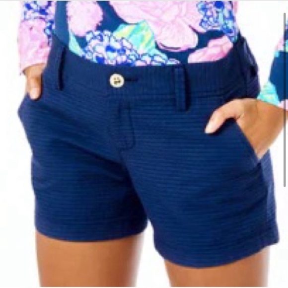 Lilly Pulitzer Callahan short / size 8 / true navy - Picture 5 of 9
